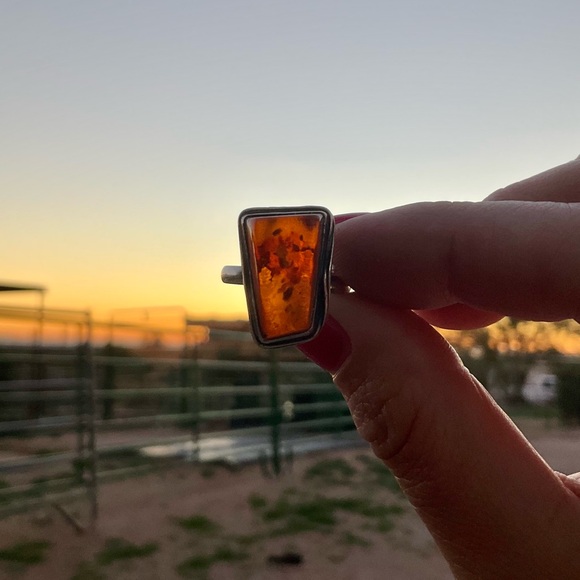 Baltic Amber & Silver Ring - Picture 4 of 8
